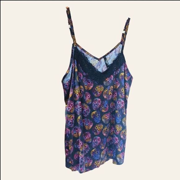 NWOT TORRID Plus Size Dream Satan Lace Trim Multi Color Skulls Cami. - Picture 5 of 13